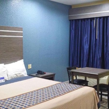 Americas Best Value Inn & Suites Northeast יוסטון מראה חיצוני תמונה