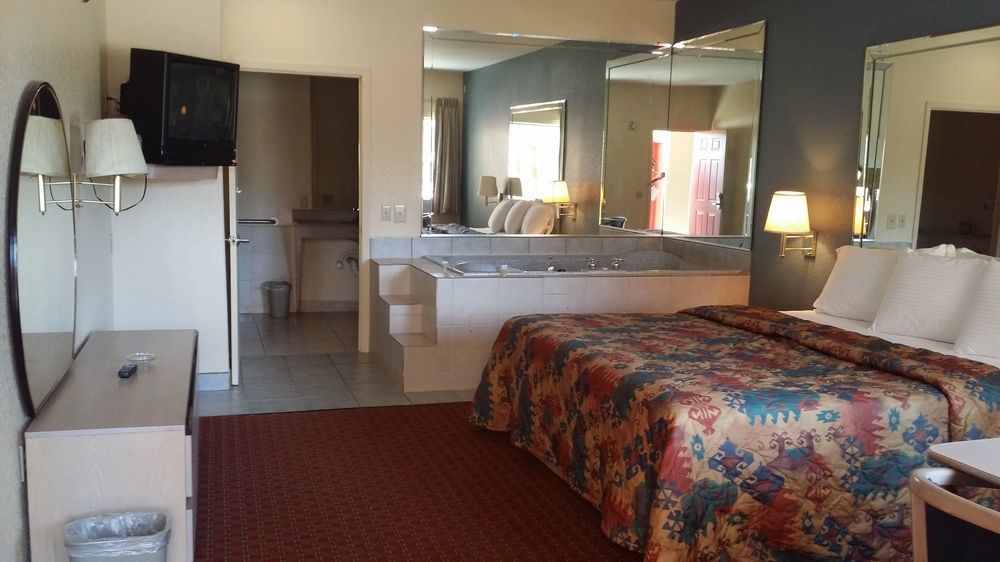Americas Best Value Inn & Suites Northeast יוסטון מראה חיצוני תמונה