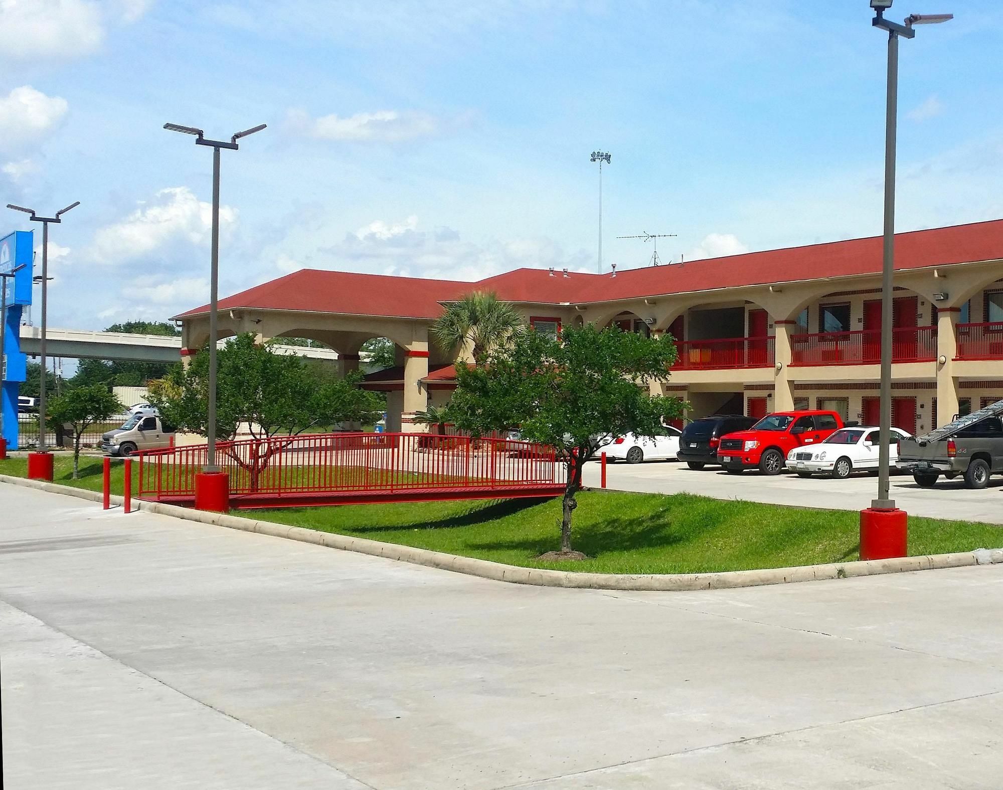 Americas Best Value Inn & Suites Northeast יוסטון מראה חיצוני תמונה